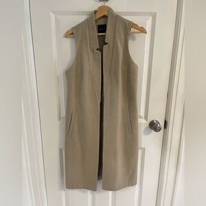 Beige vest